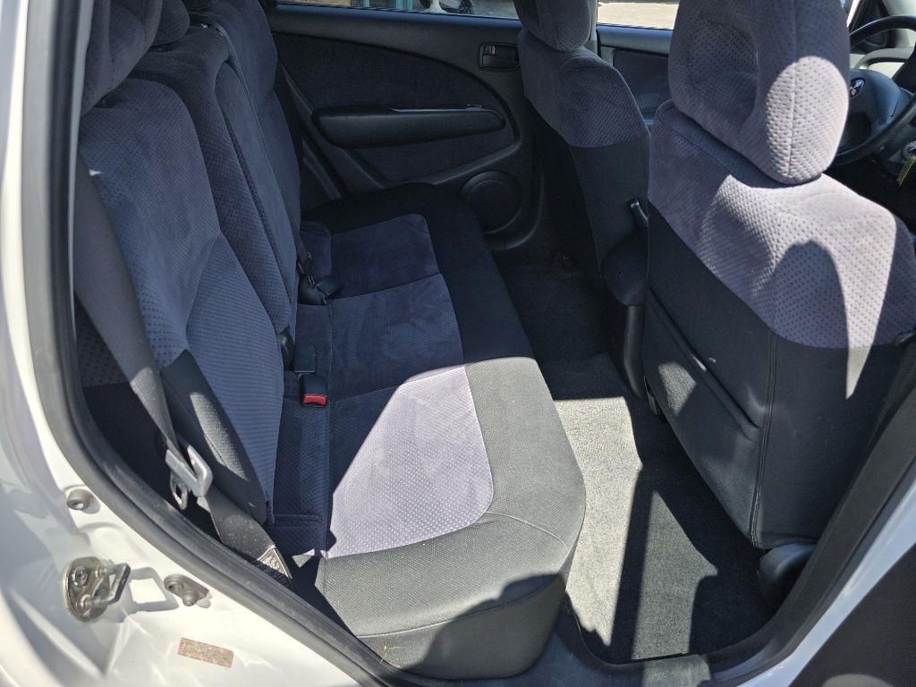 Mitsubishi Outlander  2004