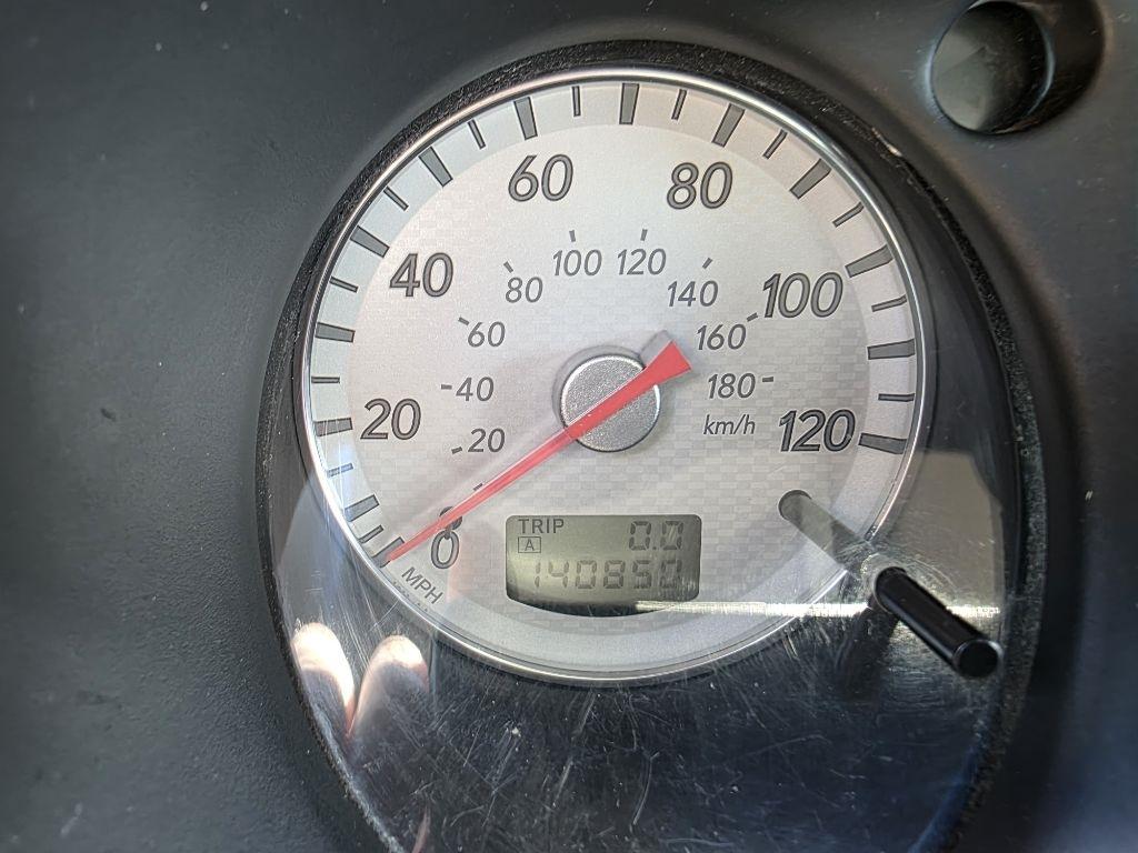 Mitsubishi Outlander  2004