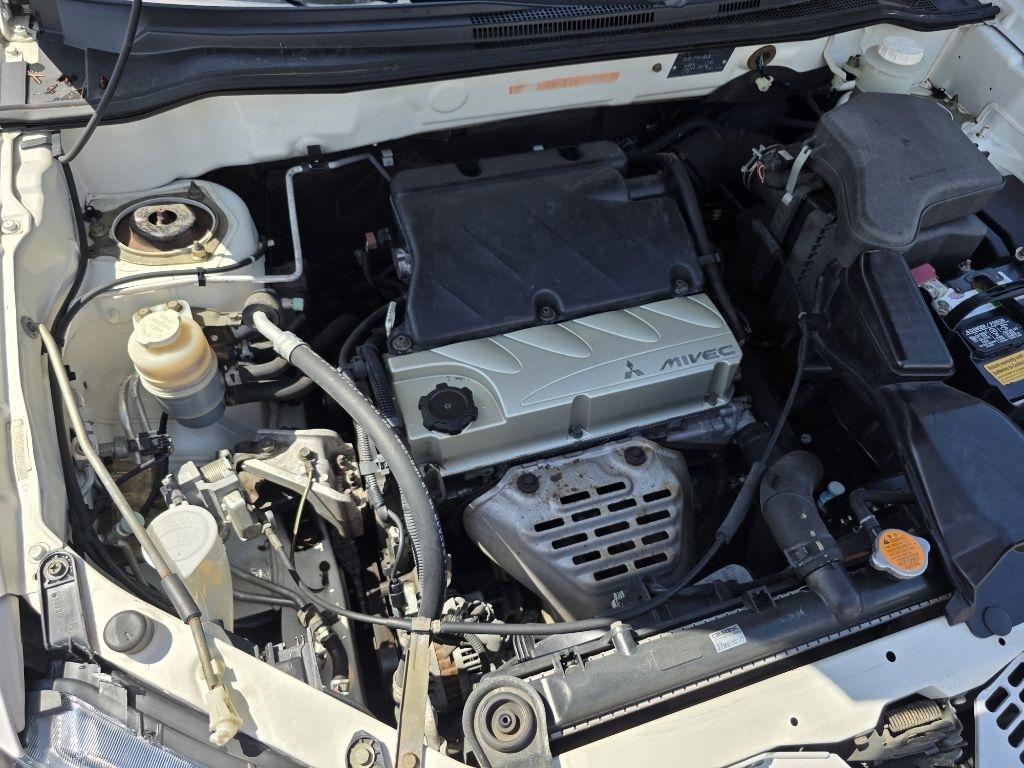 Mitsubishi Outlander  2004