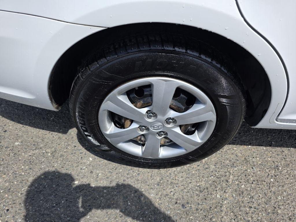 Hyundai Accent  2009