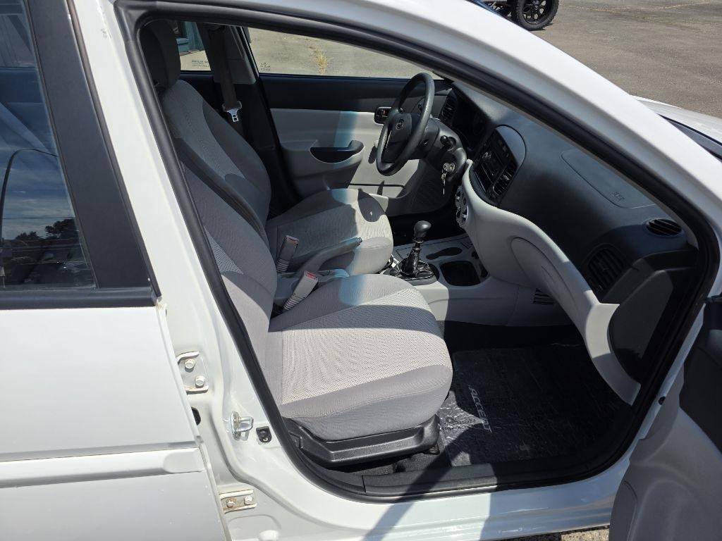 Hyundai Accent  2009
