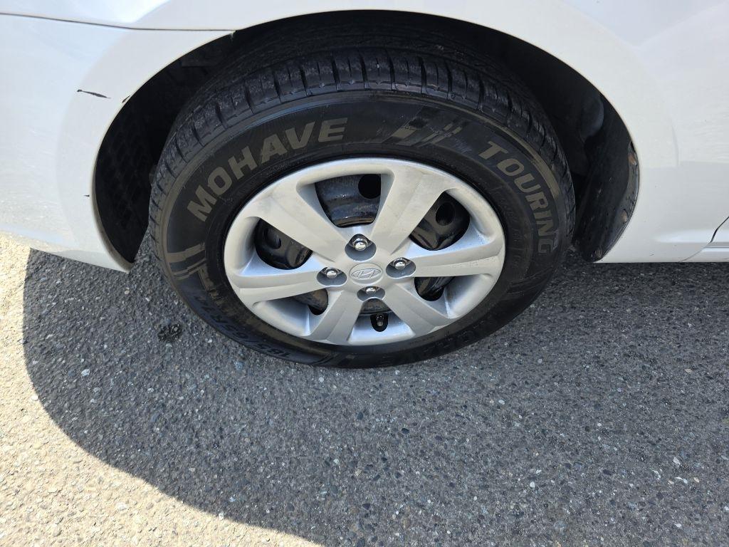 Hyundai Accent  2009
