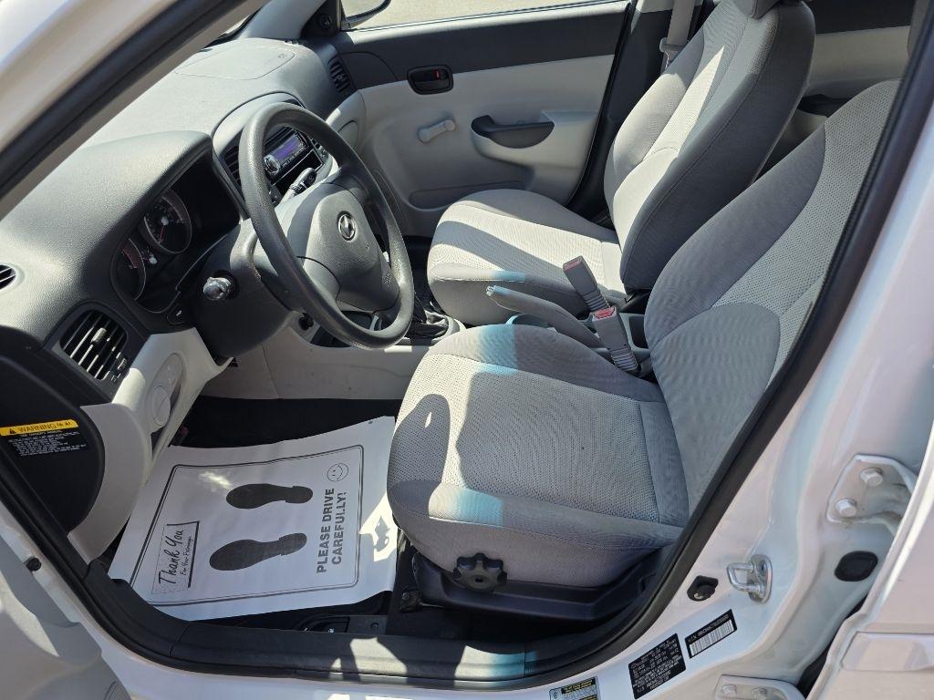 Hyundai Accent  2009