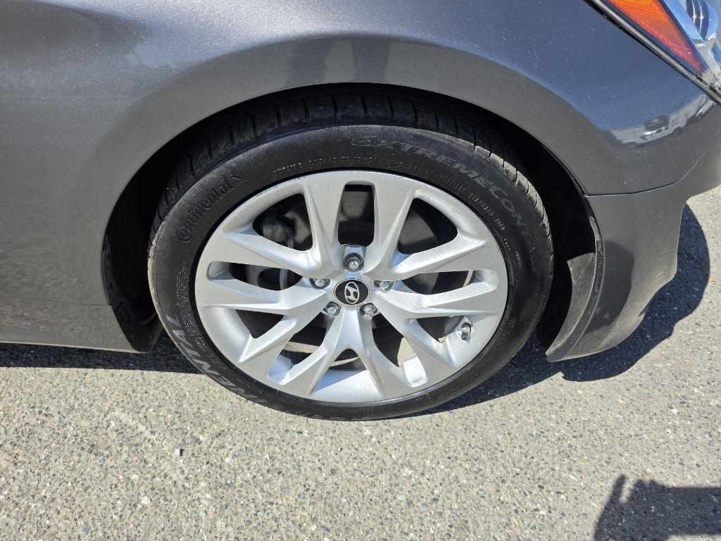 Hyundai Genesis Coupe  2013