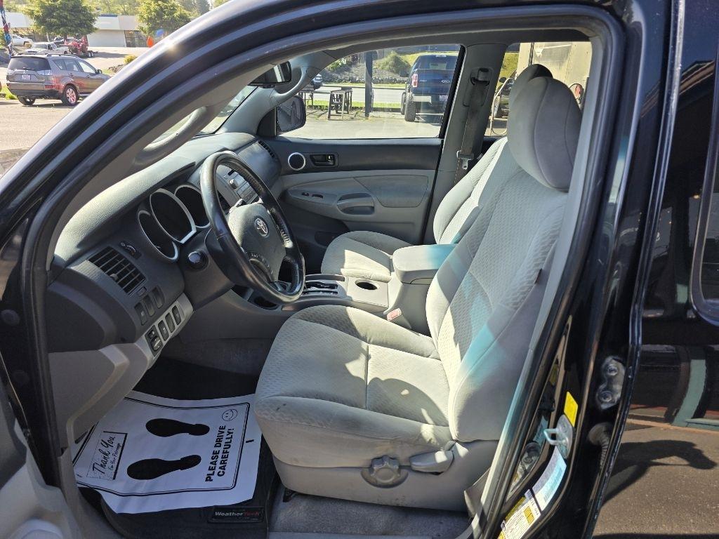 Toyota Tacoma  2011
