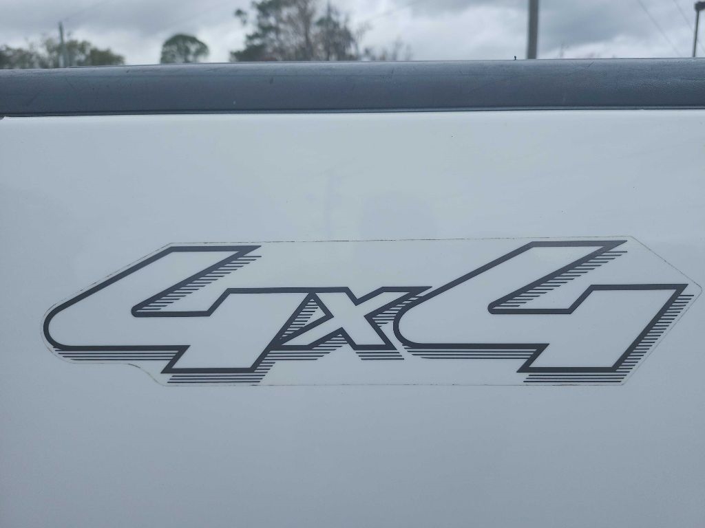 Ford F-150 Supercab 133" XLT 4WD 2005