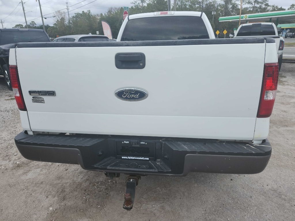 Ford F-150 Supercab 133" XLT 4WD 2005