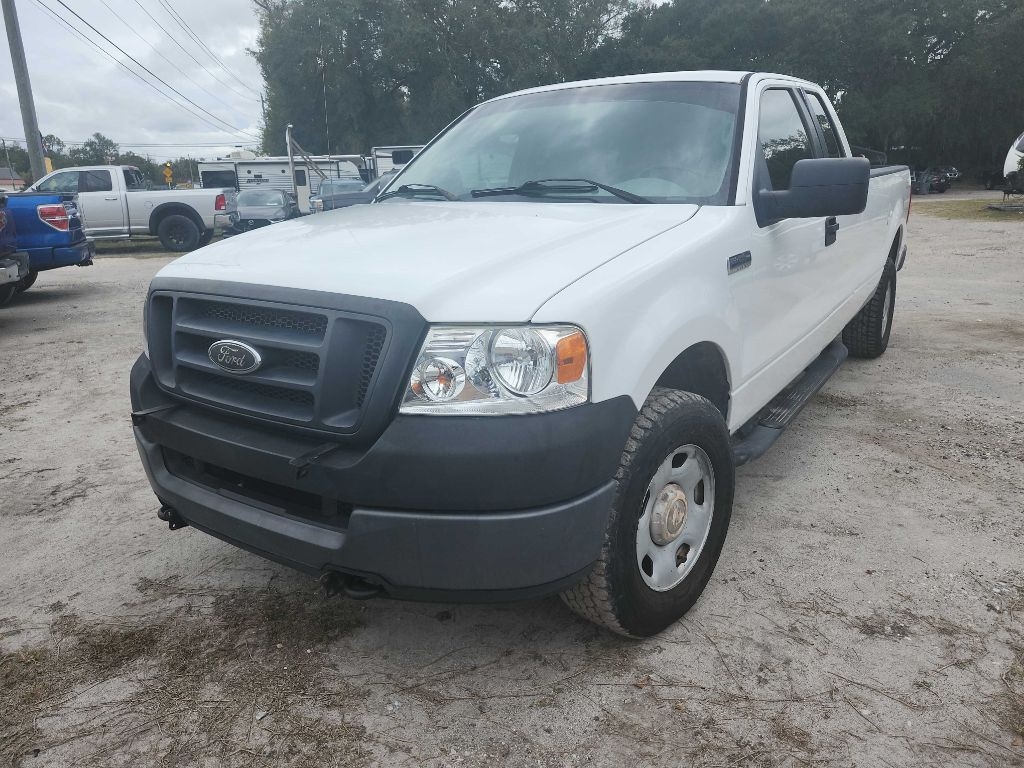 Ford F-150 Supercab 133" XLT 4WD 2005