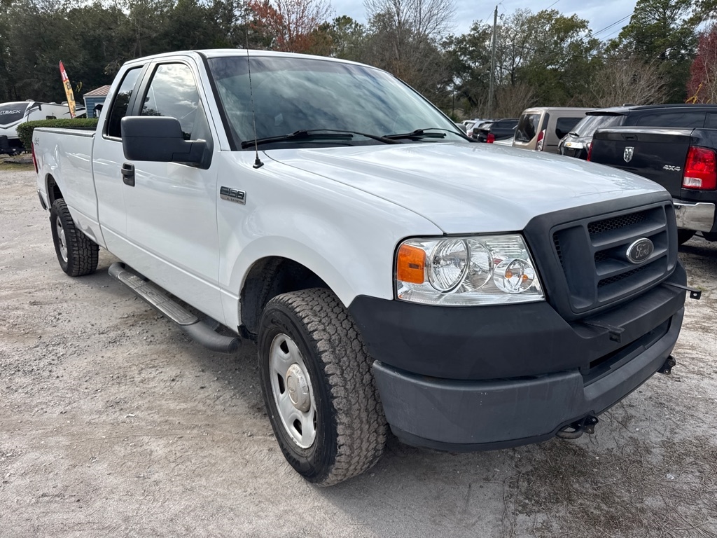 Ford F-150 Supercab 133" XLT 4WD 2005