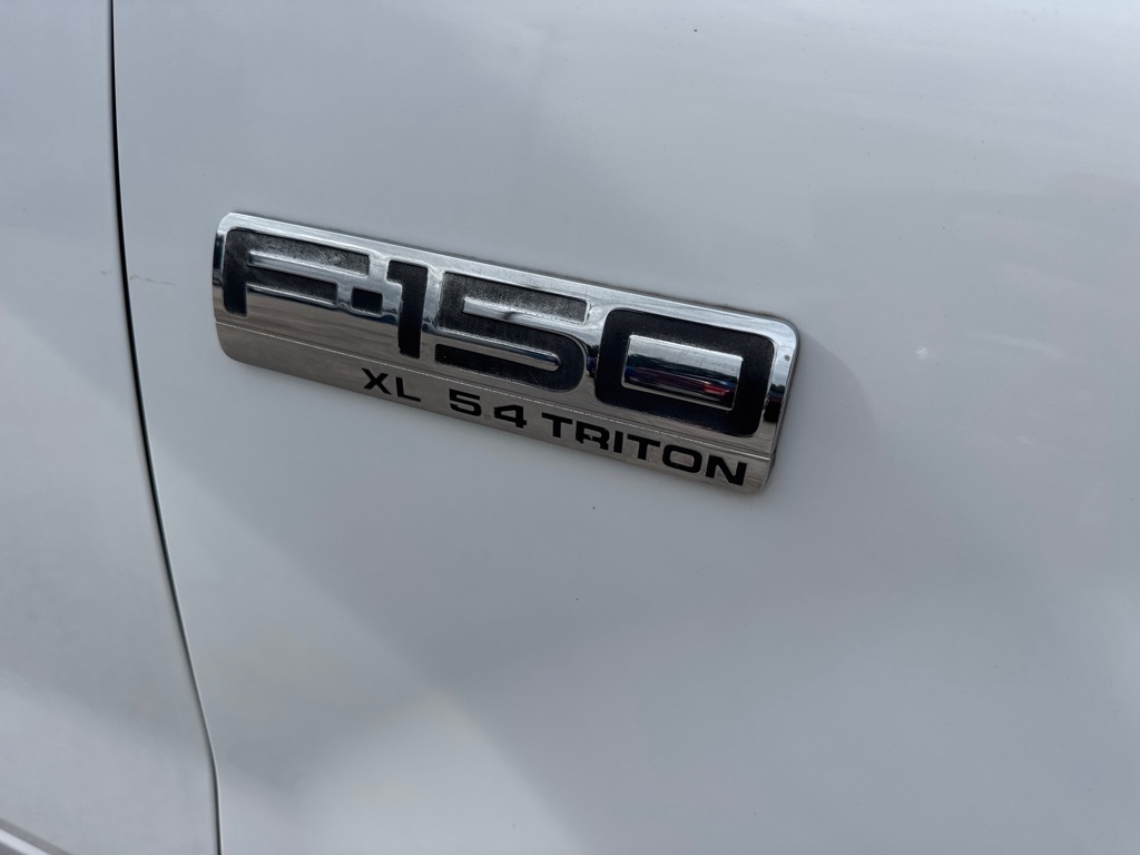 Ford F-150 Supercab 133" XLT 4WD 2005