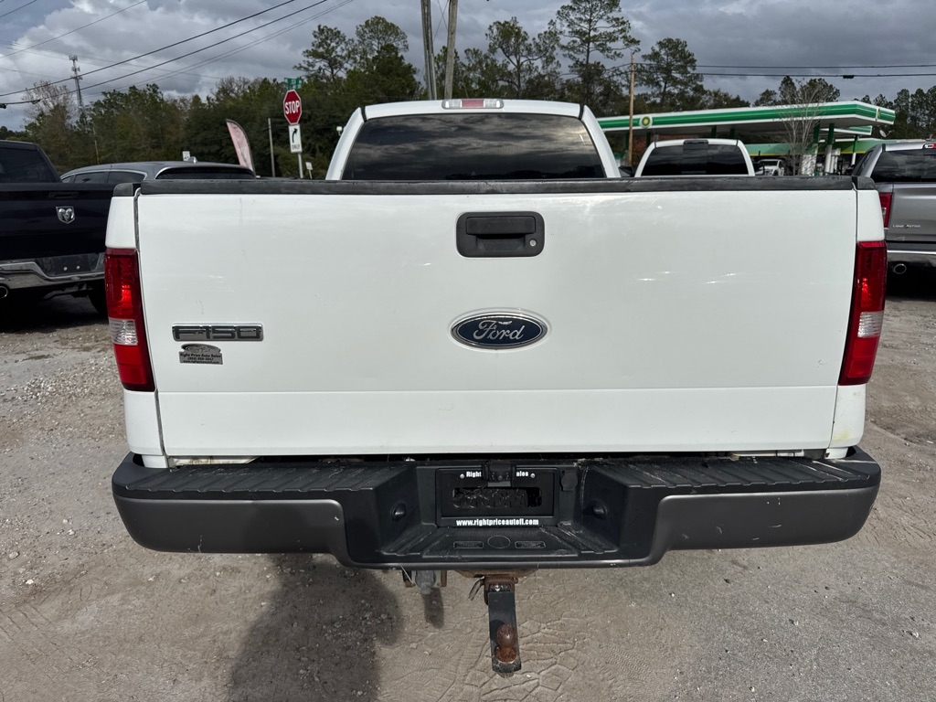 Ford F-150 Supercab 133" XLT 4WD 2005