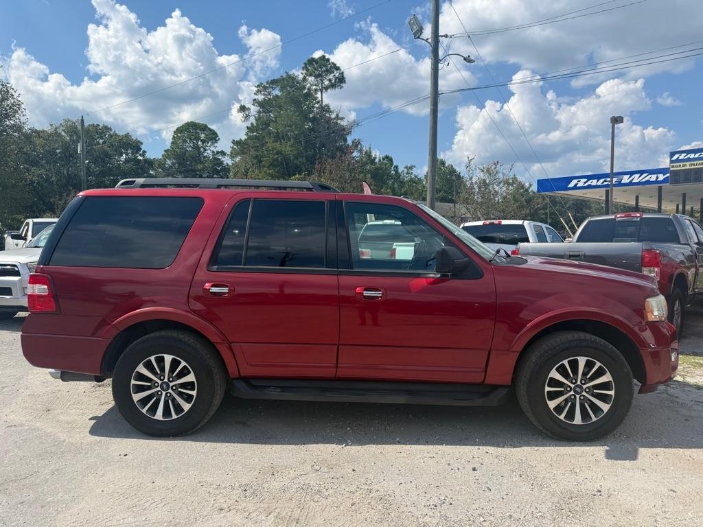 Ford Expedition 2WD 4dr XLT 2016