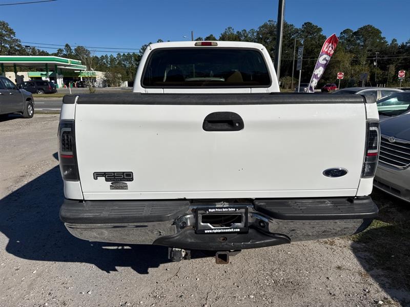 Ford F-250 SD Crew Cab 156" XL 4WD 2002