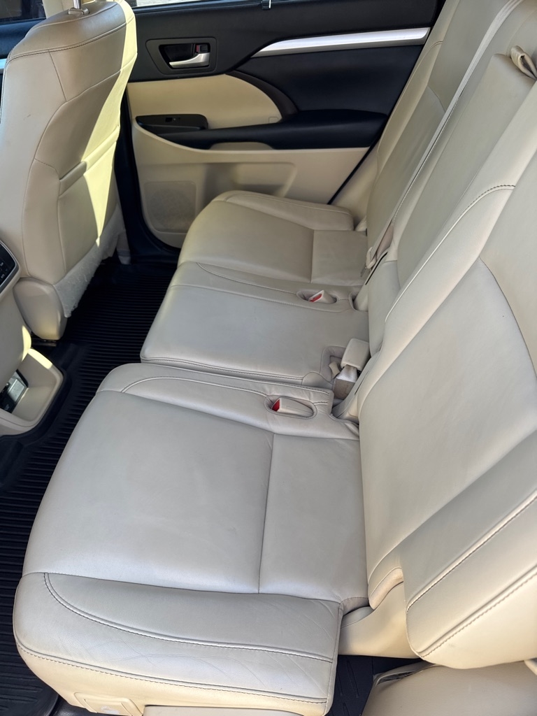 Toyota Highlander XLE V6 AWD (Natl) 2017