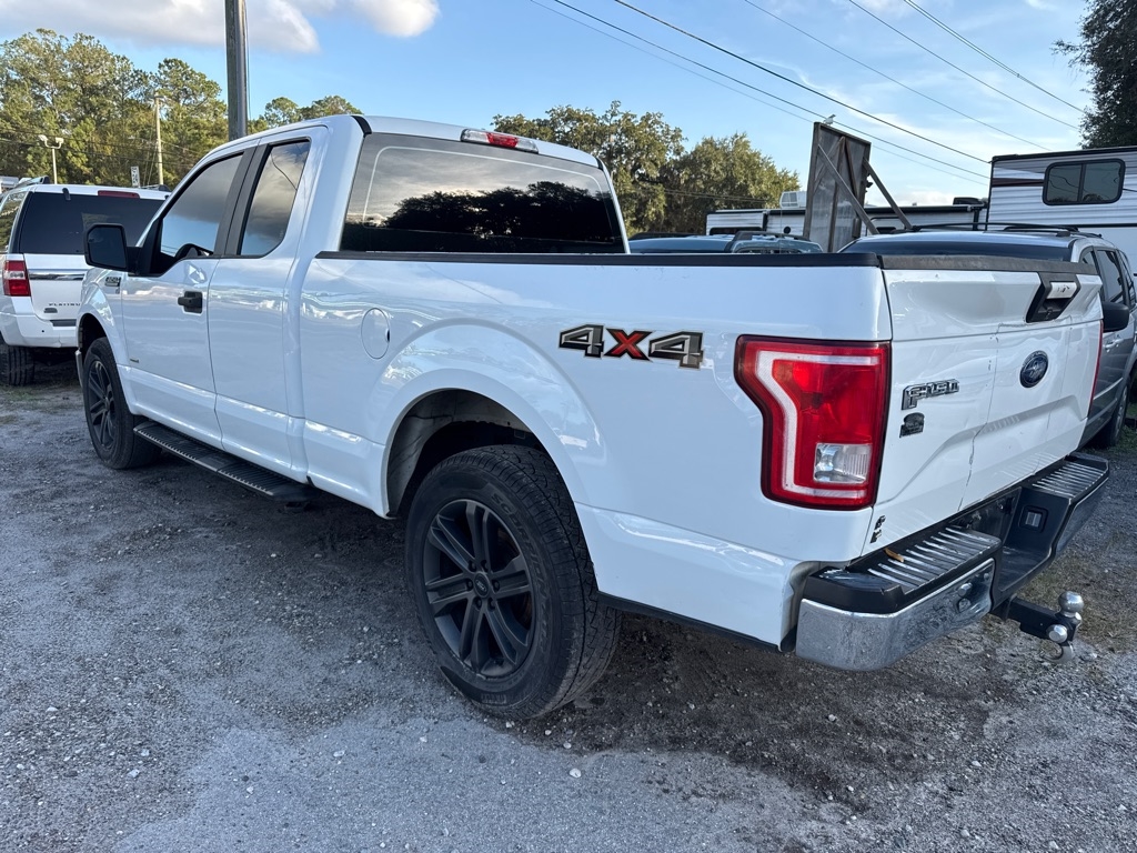 Ford F-150 4WD SuperCab 145" Lariat 2016