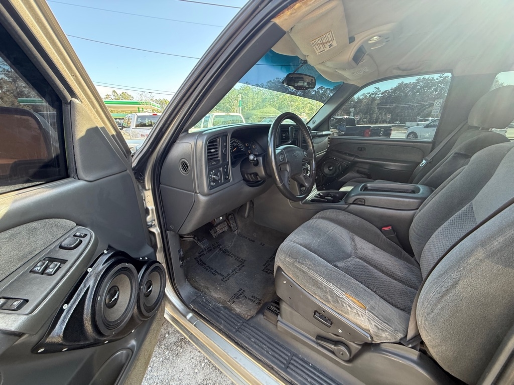 Chevrolet Silverado 1500 Ext Cab 143.5" WB LS 2003