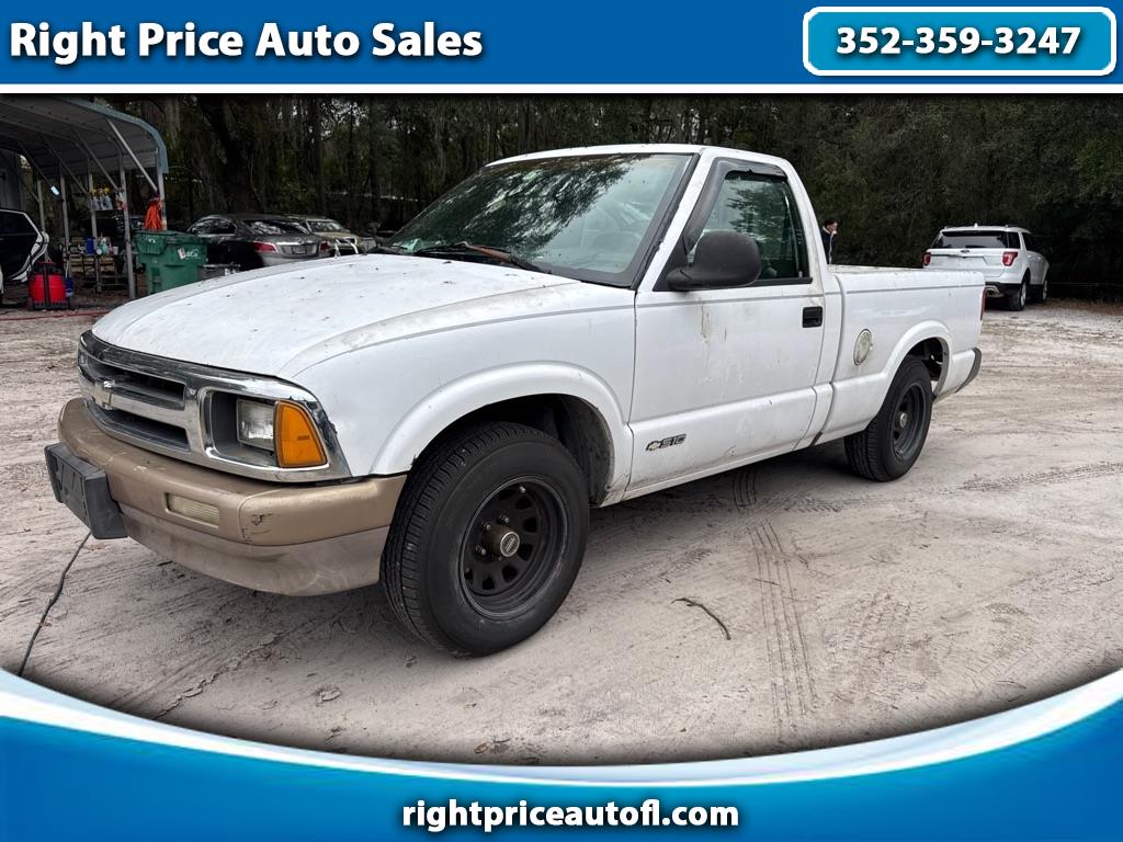 1995 Chevrolet S-10 Reg Cab 108.3" WB