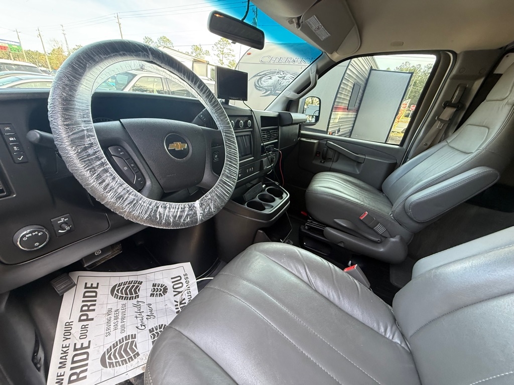 Chevrolet Express Cargo Van RWD 2500 135" 2020