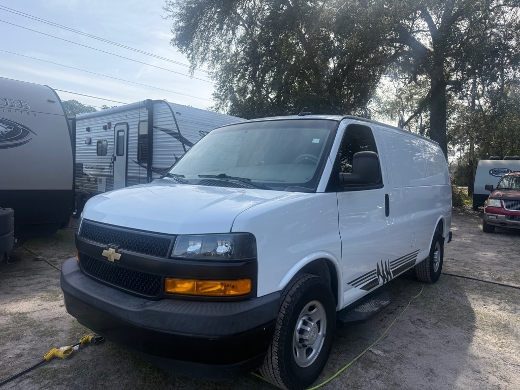 Chevrolet Express Cargo Van RWD 2500 135" 2020