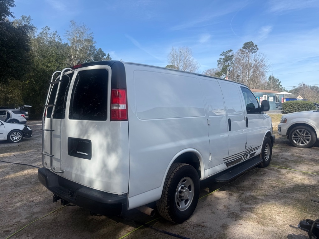 Chevrolet Express Cargo Van RWD 2500 135" 2020