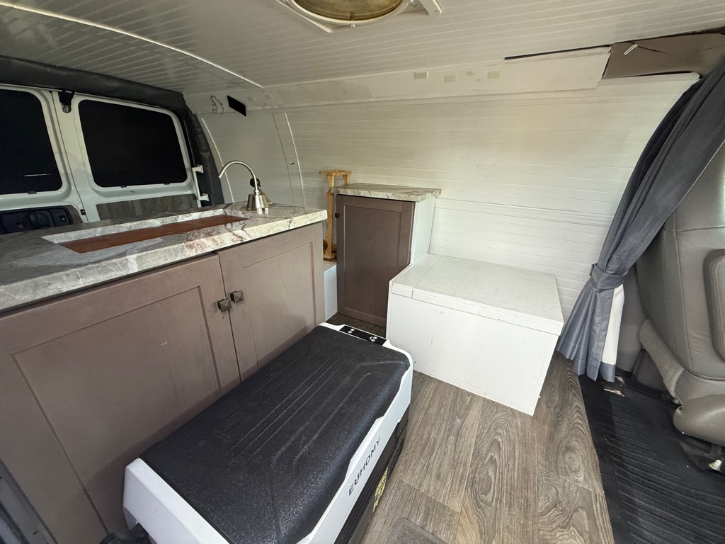 Chevrolet Express Cargo Van RWD 2500 135" 2020