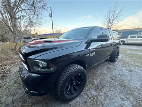 2016 RAM 1500 4WD Crew Cab 140.5" Sport
