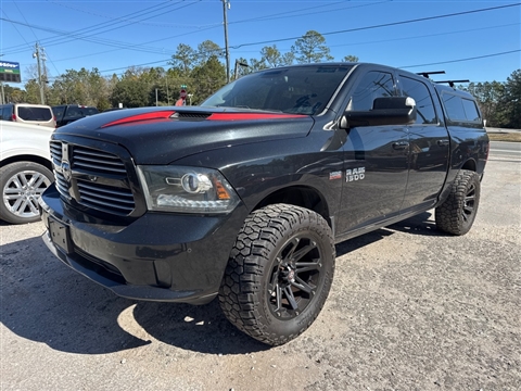 2016 RAM 1500 4WD Crew Cab 140.5" Sport