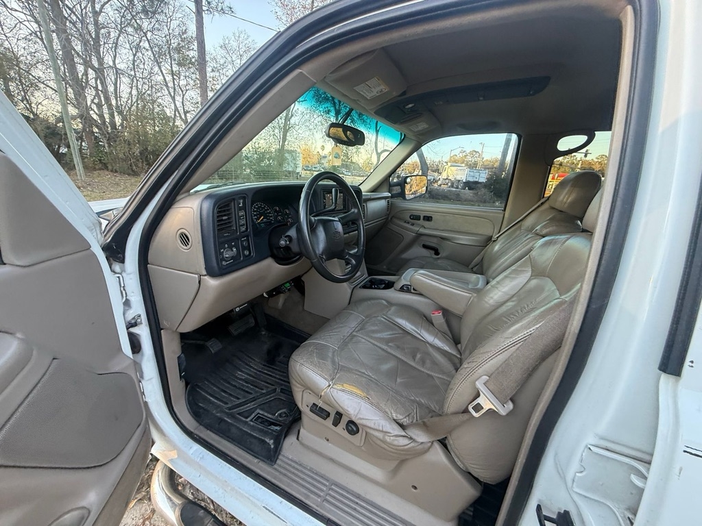 Chevrolet Silverado 2500HD Crew Cab 153" WB 4WD LT 2002