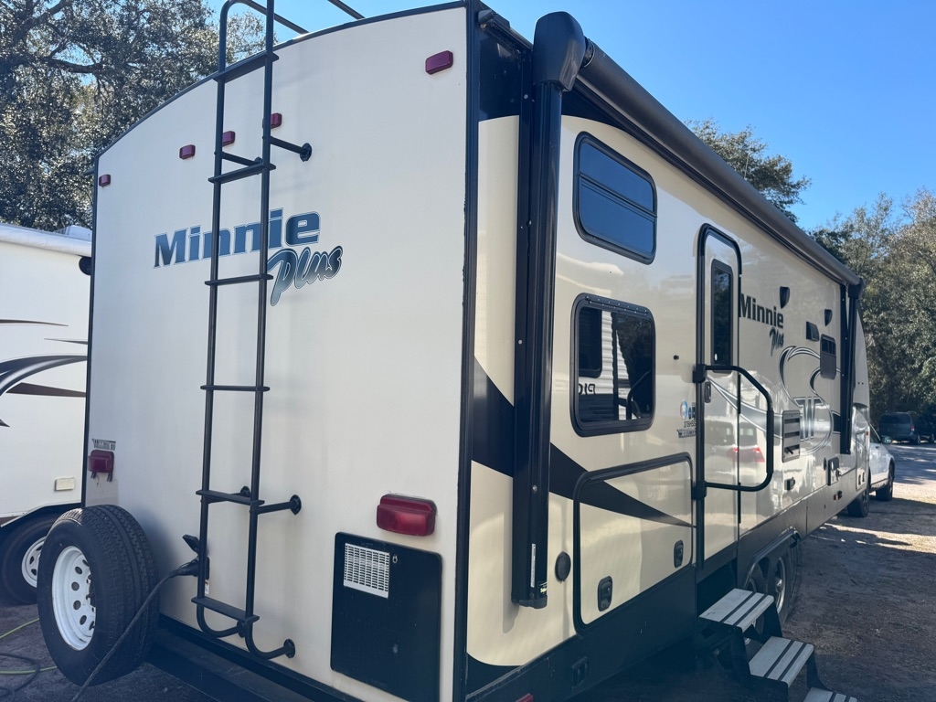 Winnebago Minnie Plus  2018