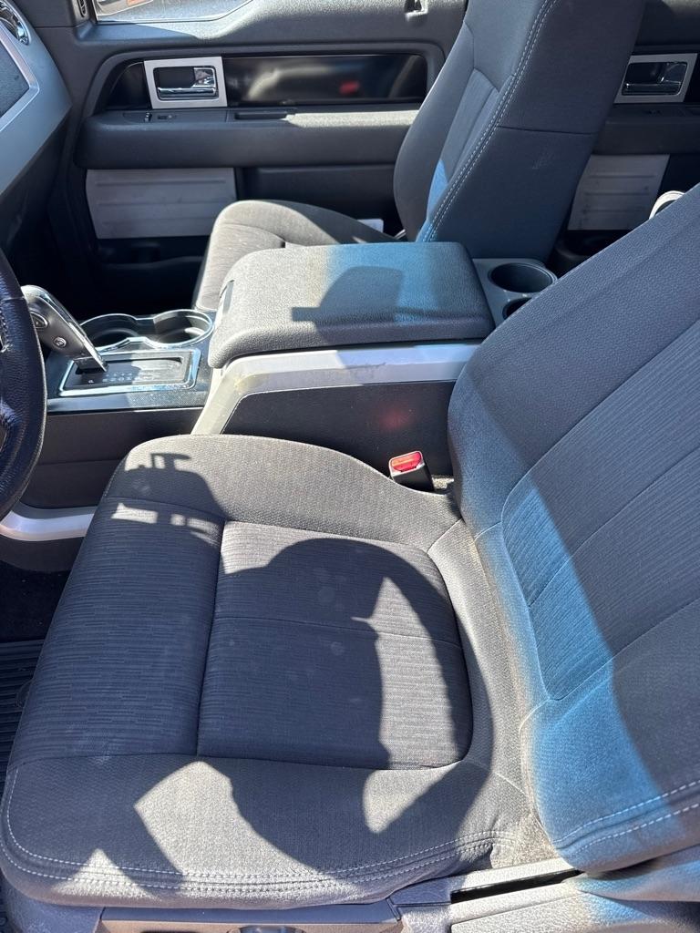 Ford F-150 4WD SuperCrew 145" Platinum 2011