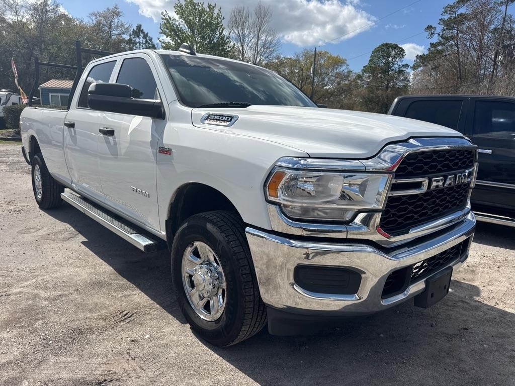 RAM 2500 Tradesman 4x4 Crew Cab 8' Box 2020