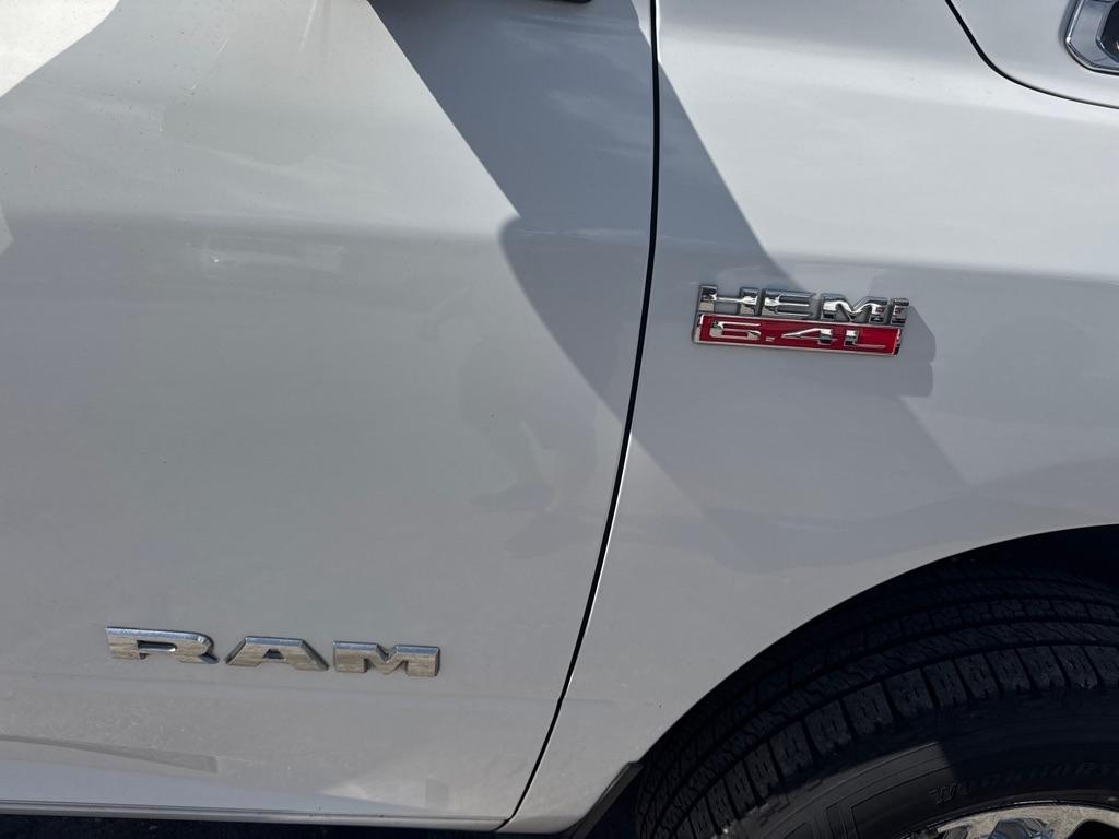 RAM 2500 Tradesman 4x4 Crew Cab 8' Box 2020