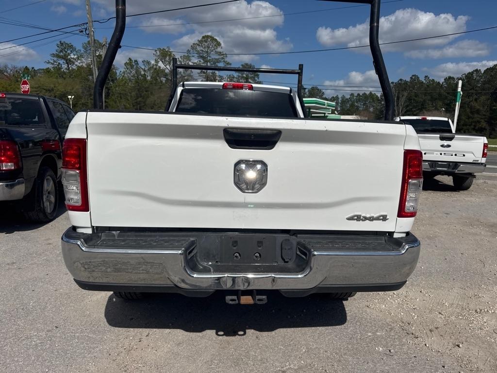 RAM 2500 Tradesman 4x4 Crew Cab 8' Box 2020