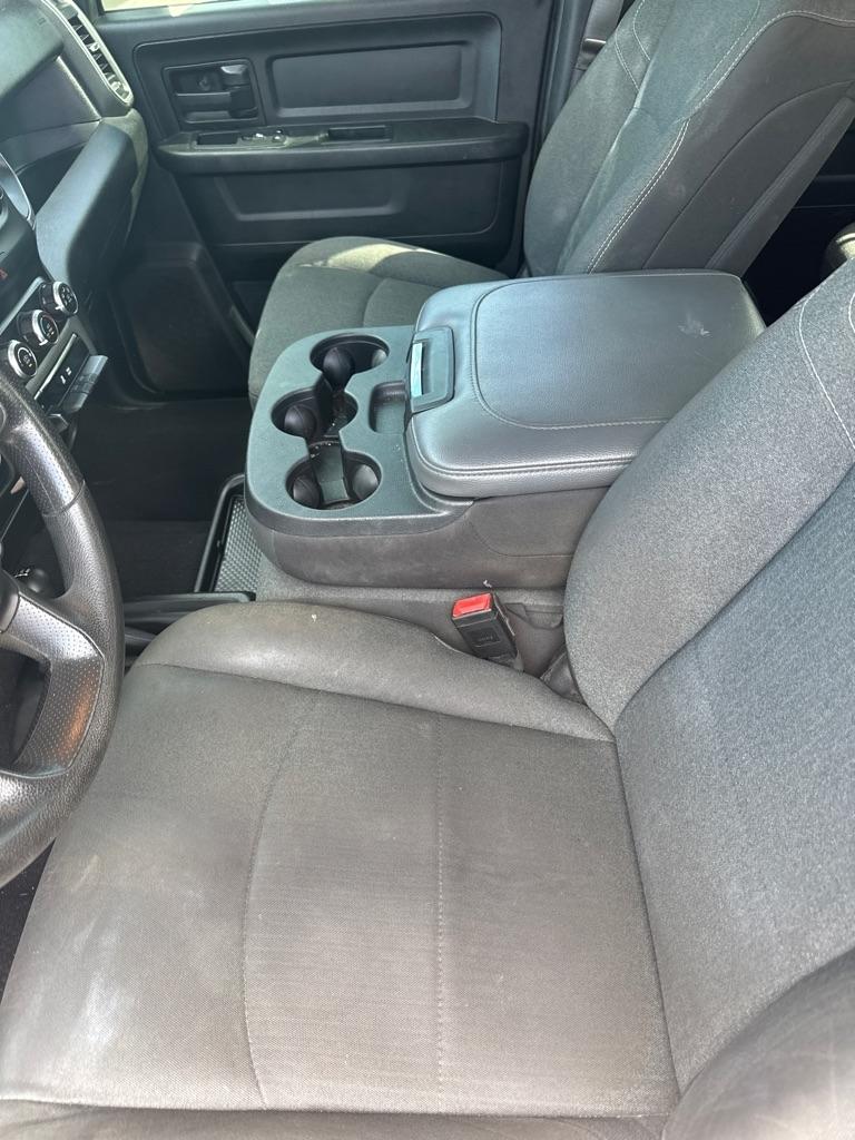 RAM 2500 Tradesman 4x4 Crew Cab 8' Box 2020