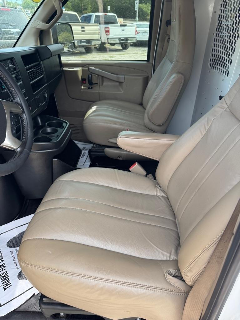 Chevrolet Express Cargo Van RWD 2500 135" 2018