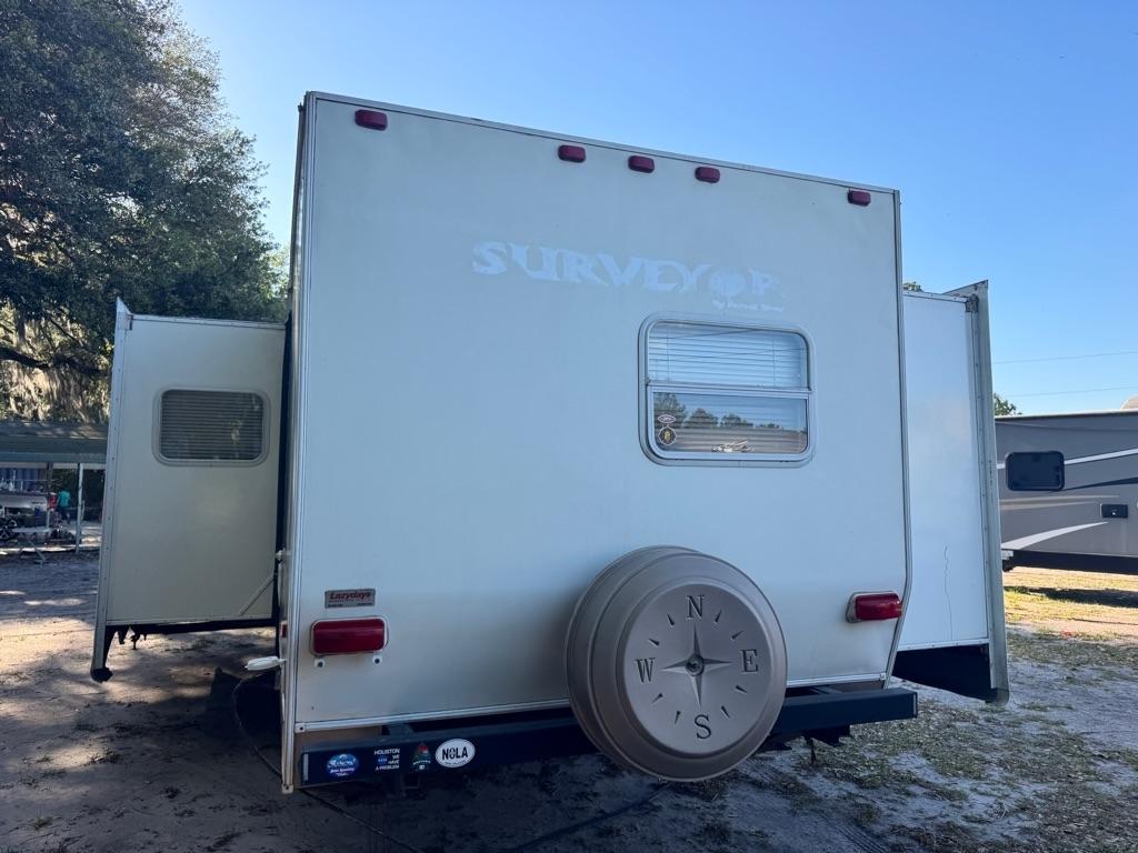 Forest River Surveyor  2010