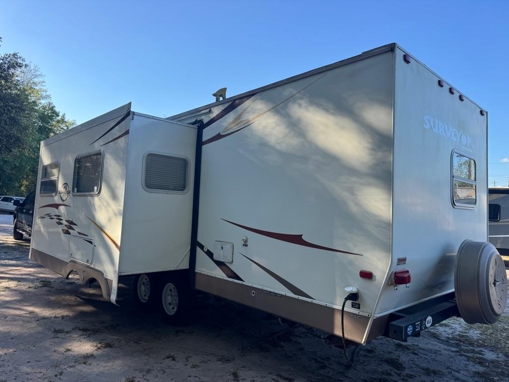 Forest River Surveyor  2010