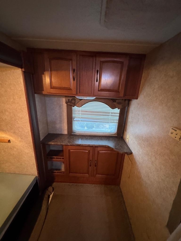 Forest River Surveyor  2010