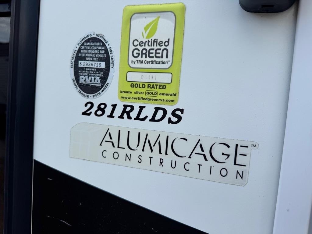 Coachmen Freedom Express  2012