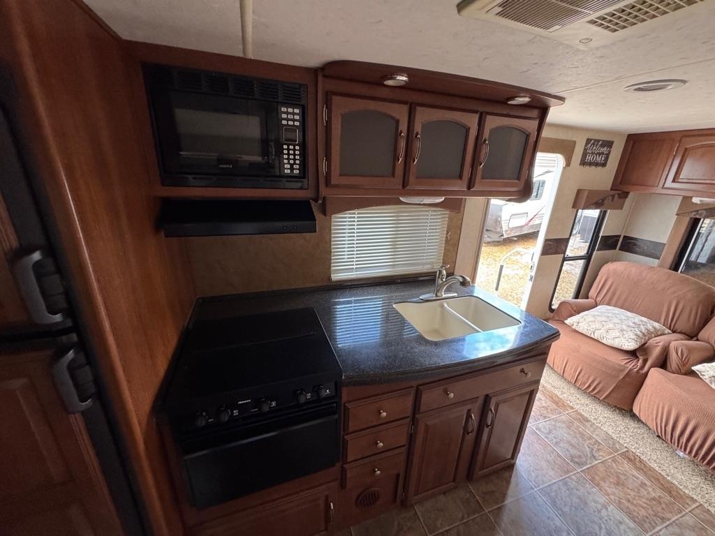 Coachmen Freedom Express  2012