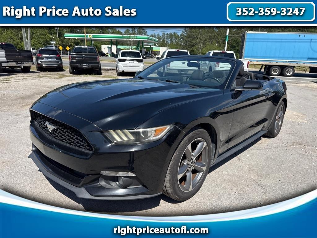 2015 Ford Mustang V6 Convertible's photo