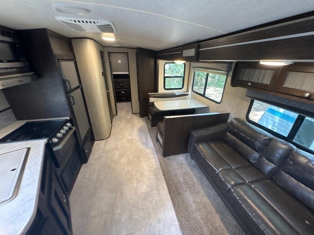 Cruiser RV Shadow Cruiser  2019