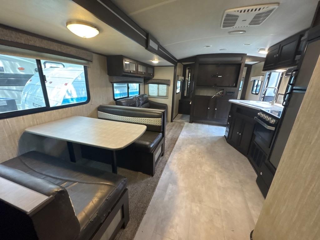 Cruiser RV Shadow Cruiser  2019