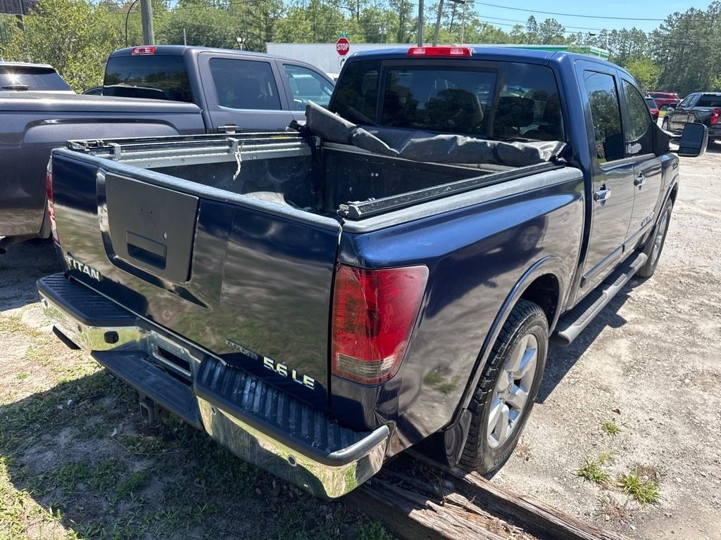Nissan Titan 2WD Crew Cab SWB LE 2010