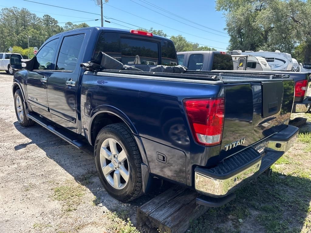 Nissan Titan 2WD Crew Cab SWB LE 2010