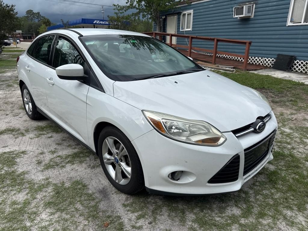 Ford Focus 4dr Sdn SE 2012