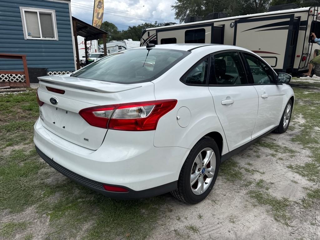 Ford Focus 4dr Sdn SE 2012