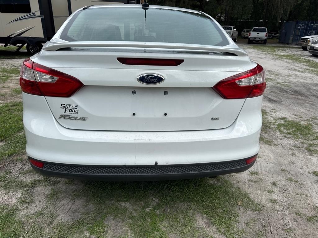 Ford Focus 4dr Sdn SE 2012