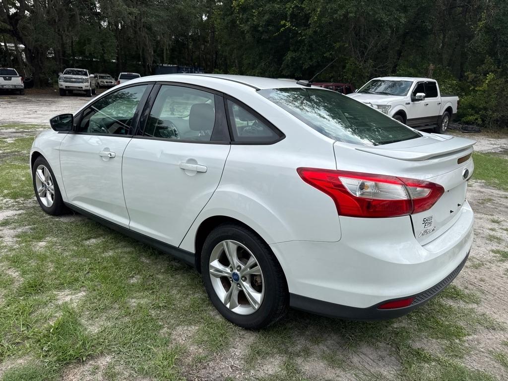 Ford Focus 4dr Sdn SE 2012