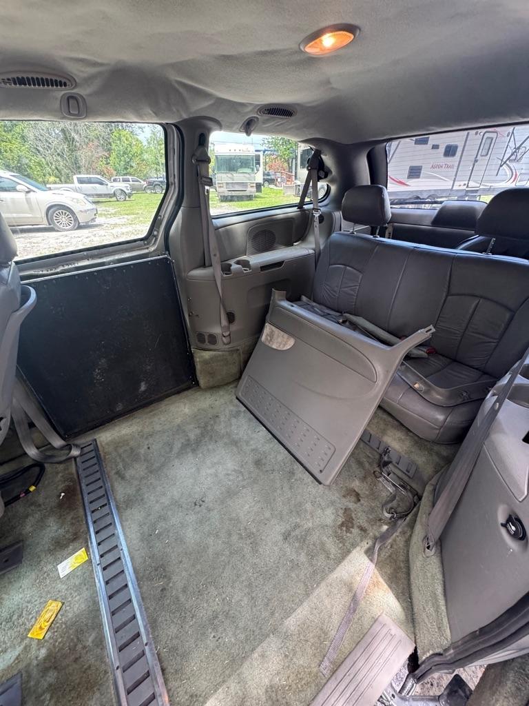 Dodge Caravan 4dr Grand Sport 119" WB 2001